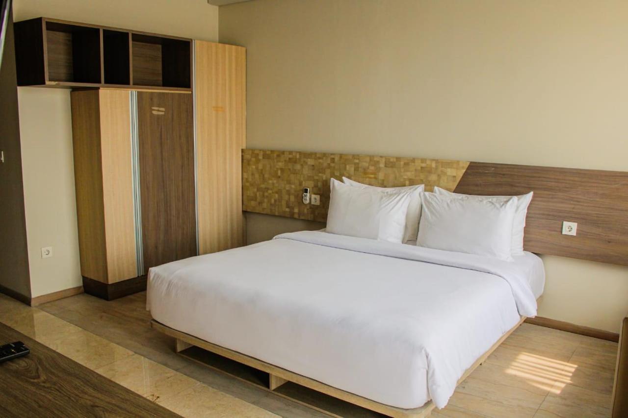 Graha Makara Suite Hotel & Residence Cikarang Eksteriør bilde